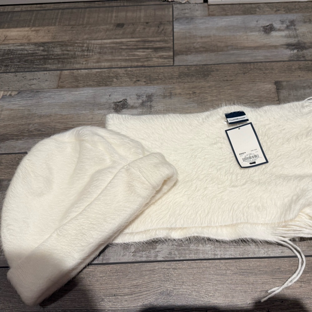 Croft & Barrow Scarf & Hat set NWT